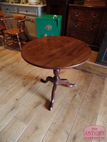 19e-eeuwse antiekie mahonie tilt top tafel
