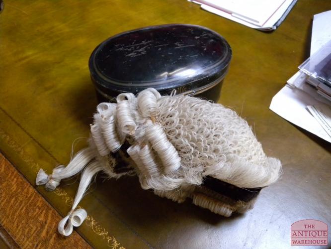 Antiek advocaten pruikje 2