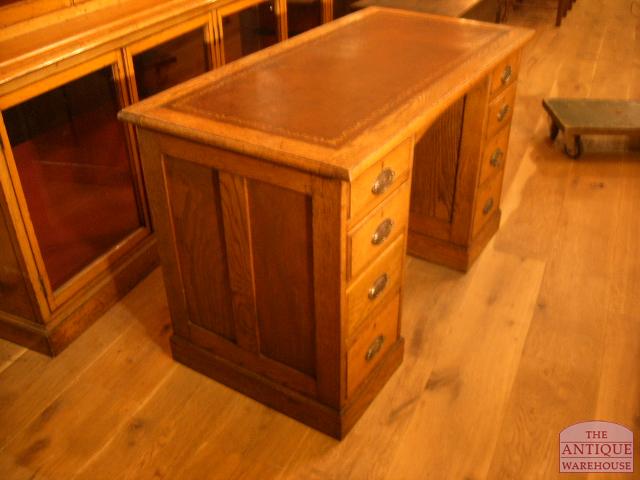 antiek  bureau (Engels, eiken, circa 1900),VERKOCHT