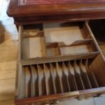 Antiek bureau geschikt voor twee mensen 2