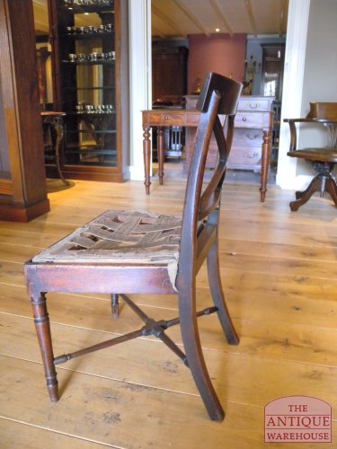 Antiek bureaustoeltje 2