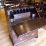 Antiek eiken 18de-eeuws klepbureau circa 1750 3