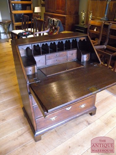 Antiek eiken 18de-eeuws klepbureau circa 1750 3