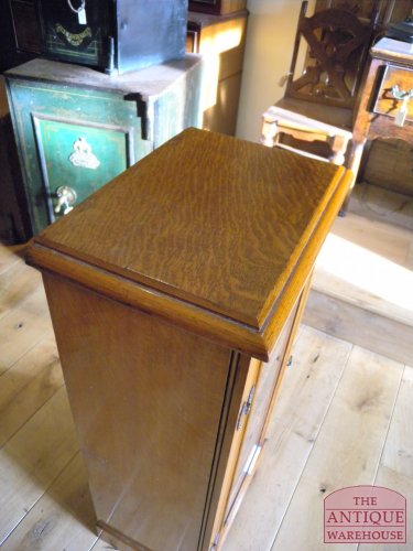 Antiek eiken boekenkastje 3