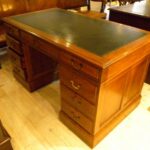 Antiek eiken bureau 1