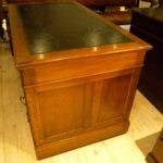 Antiek eiken bureau 2