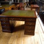 Antiek eiken bureau 1