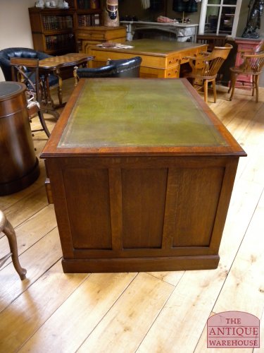 Antiek eiken bureau 2