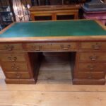 Antiek eiken bureau 1