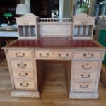 Antiek eiken Dickens bureau 1