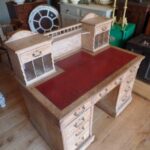 Antiek eiken Dickens bureau 2