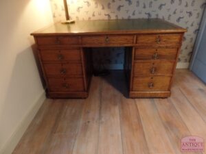 antiek eiken Engels bureau, VERKOCHT