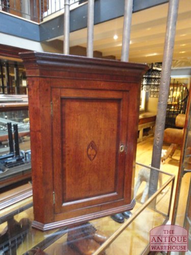 antiek eiken hoekkastje, VERKOCHT