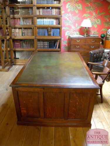 Antiek eiken militair partnersbureau 2