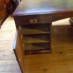 Antiek eiken militair partnersbureau 3