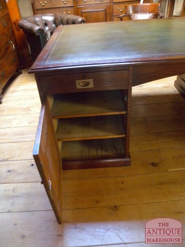 Antiek eiken militair partnersbureau 3