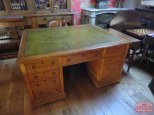 antiek eiken partners bureau, VERKOCHT