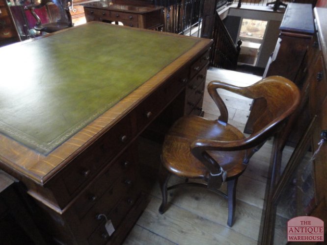 Antiek eiken partnersbureau 3