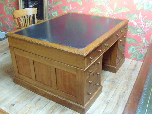 Antiek eiken partnersbureau 3