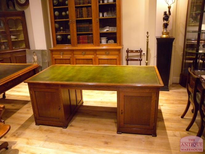 Antiek eiken partnersbureau 2