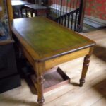 Antiek eiken schrijftafel circa 1900 1