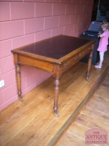 antiek eiken schrijftafel, VERKOCHT