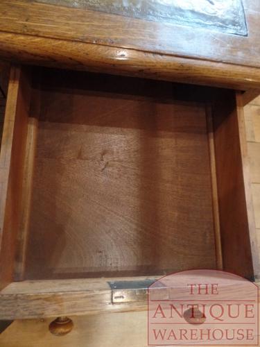 Antiek eikenhouten bureau 4