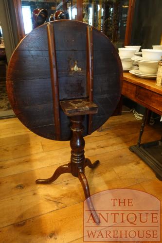 Eikenhouten Tilt Top Tafel 2