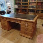 Antiek eikenhouten kwaliteitsbureau 1