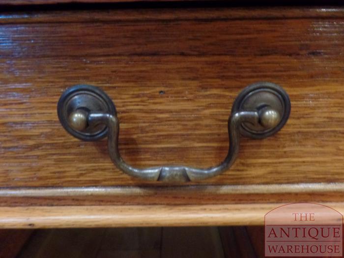 Antiek eikenhouten kwaliteitsbureau 4