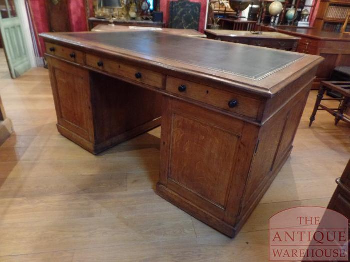 Antiek eikenhouten partnersbureau 3