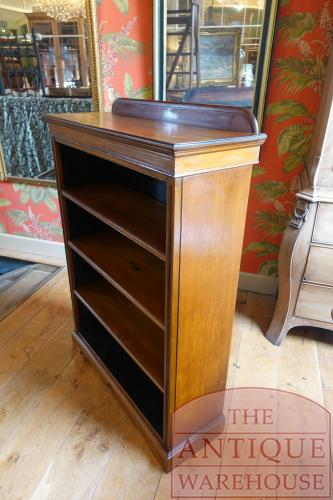 Antiek Engels laag mahoniehouten boekenkastje 3