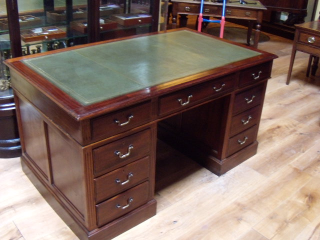 Antiek Engels mahonie bureau, circa 1890 3
