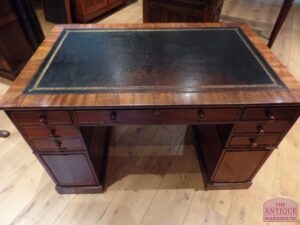 antiek Engels mini partners bureau, VERKOCHT