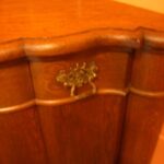 Antiek hoekkast met eiken orgelgebogen 2