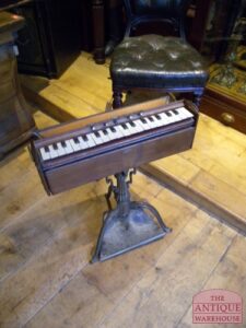 antiek kinder trap orgeltje, antiek harmonium