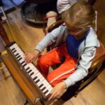 antiek kinder trap orgeltje 3