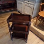 antiek klein bijzet tafeltje 1