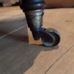 antiek klein bijzet tafeltje 3