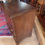 antiek klein Engels eiken kastje 2