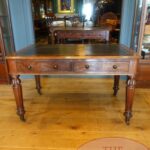 Antiek klein schrijftafeltje circa 1850 1