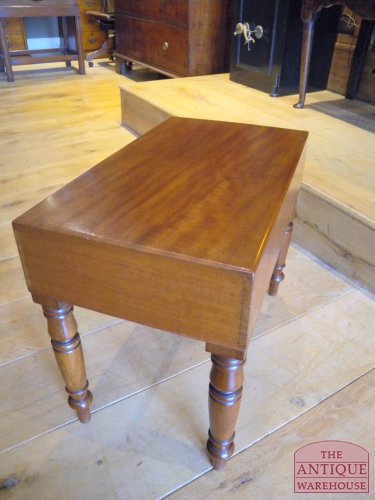 antiek klein tafeltje 2