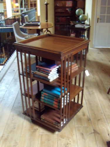 Antieke mahonie boekenmolen 3