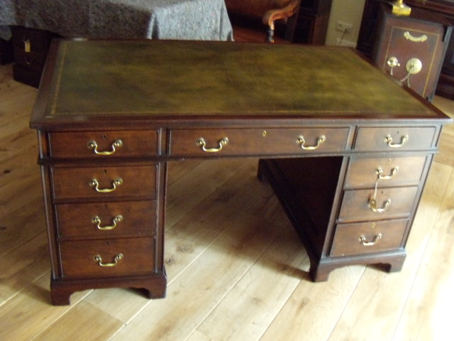 Antiek mahonie bureau, circa 1870 3