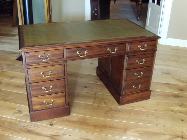 Antiek mahonie bureau, circa 1880 3