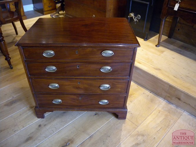 antiek mahonie kleine ladekast, VERKOCHT