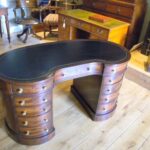 Antiek mahonie niervormig bureau 1