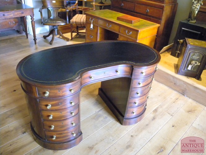 antiek mahonie niervormig bureau, VERKOCHT