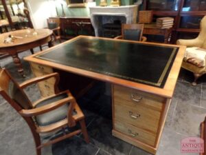 antiek mahonie partners bureau