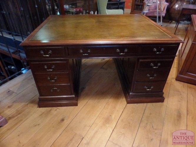 Antiek mahonie partnersbureau 3